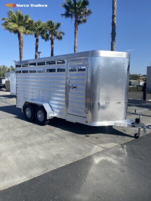 2025 Featherlite 6.7' x 16' 8107 LIVESTOCK Livestock trailer